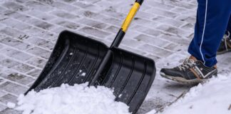 Tauwetter in Berlin – Was passiert mit dem Streusplitt? In Berlin ist in dieser Woche Schluss mit Minusgraden - und damit auch mit der Rutscherei. (Archivbild)