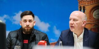 Berlin gedenkt Hatun Sürücü – Debatte um Gewalt gegen Frauen Berlins Regierender Bürgermeister Kai Wegner (CDU) hat Can Sürücü im Roten Rathaus getroffen, den Sohn von Hatun Sürücü, die vor 21 Jahren ermordet wurde.