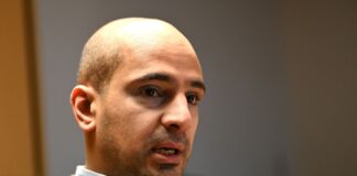 Ahmed Abed ist Co-Fraktionsvorsitzender der Linken im Neuköllner Bezirksparlament.   