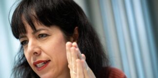 Linke: Wiedereinführung der Vermögensteuer ist überfällig Eine Vermögensteuer könne den Handlungsspielraum Berlins enorm erweitern, sagt Linke-Spitzenkandidatin Elif Eralp. (Archivbild)