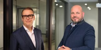 Volks-Invest: „Jeder soll die Chance haben, klug zu investieren“ Paul-Maria Hülsmann (FINEXITY) und Markus Echternach (EGRO)