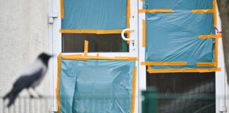 Verein: Höchstwert rechter Straftaten in Brandenburg Ein Angriff auf die Flüchtlingsunterkunft in Stahnsdorf zählt zu den Gewaltstraftaten, die der Verein Opferperspektive für 2025 auflistet. (Archivbild)