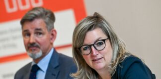Brandenburg meldet Rekord bei Unternehmensinvestitionen Die neue Wirtschaftsministerin Martina Klement (CSU) will zuversichtlich auf die Unternehmensentwicklung 2026 in Brandenburg schauen - auch wenn die Stimmung in der Wirtschaft insgesamt stark belastet ist.