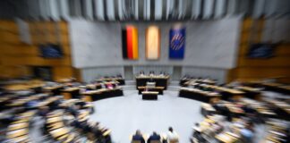 Abgeordnete diskutieren über digitale Gewalt Die Mitglieder des Berliner Abgeordnetenhauses beraten über digitale Gewalt. (Symbolbild)