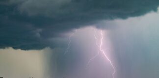 Starkregen, Hagel und Überschwemmungen haben im vergangenen Jahr deutlich weniger Schäden in Brandenburg angerichtet. (Archivbild)