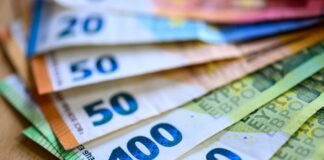 Minister lehnt 1.000-Euro-Prämie für Landesbeschäftigte ab Wer hat die Chance auf die geplante steuerfreie Entlastungsprämie von bis zu 1.000 Euro? (Symbolbild)