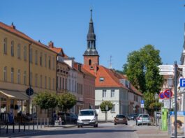 Planen Rechtsextremisten neue Stützpunkte in Brandenburg? Der historische Stadtkern und Altbauten prägen das Bild der Innenstadt von Wittstock/Dosse im Nordwesten Brandenburgs.