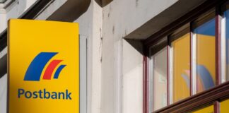 Verdi ruft zu Warnstreiks bei der Postbank auf Die Postbank wird am Donnerstag und Samstag in Berlin und Brandenburg bestreikt - geschlossene Filialen könnten die Folge sein. (Archivbild)