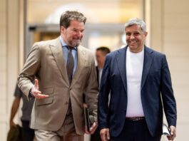 Koalition will noch etliche Gesetze durchbringen Die beiden Fraktionsvorsitzenden Dirk Stettner (CDU, l) und Raed Saleh (SPD) sind optimistisch, noch etliche Gesetze vor der Sommerpause verabschieden zu können.