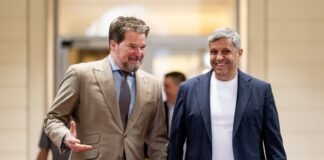 Koalition will noch etliche Gesetze durchbringen Die beiden Fraktionsvorsitzenden Dirk Stettner (CDU, l) und Raed Saleh (SPD) sind optimistisch, noch etliche Gesetze vor der Sommerpause verabschieden zu können.