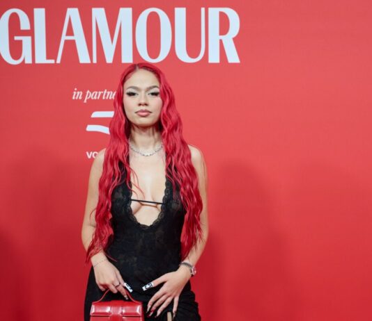 Rapperin Badmómzjay spricht über Schwangerschaftsabbruch Die Rapperin Badmómzjay wurde Ende vergangenen Jahres vom Magazin «Glamour» als «Gamechanger» geehrt. (Archivbild)