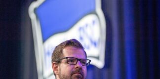 Hertha-Präsident Fabian Drescher ist mit der Saison der Berliner nicht zufrieden. (Archivbild).