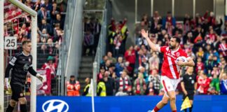 Cigerci rettet Energie – Hansa strauchelt – Aue hofft noch Tolcay Cigerci (FC Energie Cottbus) jubelt nach dem ersten von drei Toren gegen Rot-Weiß Essen.