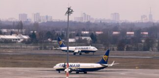 Ryanair kündigt harte Einschnitte am BER an Ryanair will seine Flugzeuge aus Berlin abziehen.
