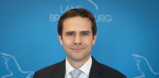 Wirtschafts-Staatssekretär Niggemann langfristig erkrankt Der Wirtschafts-Staatssekretär Markus Niggemann fällt wegen einer Erkrankung längerfristig aus. (Archivbild)