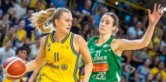 Basketball-Frauen von Alba Berlin scheitern an Keltern Albas Nina Rosemeyer (l.) im Duell mit Kelterns Alexandria Kiss-Rusk (Archivbild)