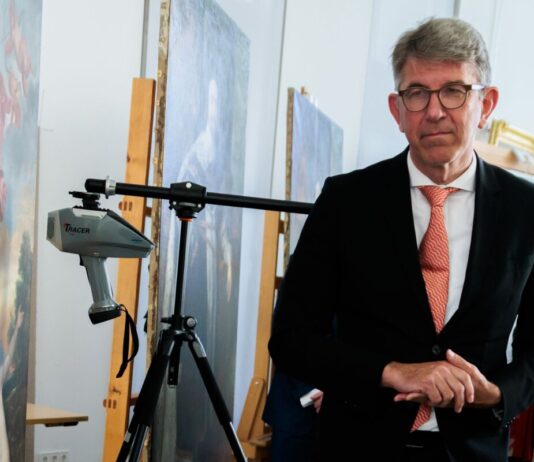 Weimer will preußische Schlösser «sichtbarer machen» Wolfram Weimer (parteilos), Staatsminister für Kultur und Medien, besuchte am Donnerstag Potsdam.