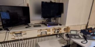 Klage über marode Polizeiwache – Motten, Ratten, Platzmangel Die Berliner Gewerkschaft der Polizei beklagt unerträgliche Arbeitsbedingungen und einen eklatanten Platzmangel in den Räumen der Wache des Regionalabschnitts Friedrichstraße