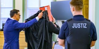 Tod von Polizist: Aussage vom Angeklagten erwartet Ein 32-jähriger Polizist ist bei einer Verfolgungsjagd gestorben. Der mutmaßliche Täter steht vor Gericht. (Archivbild)