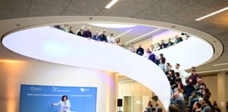 Neue Forschungszentren – Unheilbares soll heilbar werden Die Bundesforschungsministerin sprach bei der Eröffnung der Zentren.