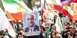 Schah-Sohn Pahlavi in Berlin erwartet – Treffen mit Laschet Der im Exil in den USA lebende Sohn des 1979 gestürzten Schahs von Persien gilt monarchistischen Gruppen im Iran als Anführer der Opposition. (Archivbild)