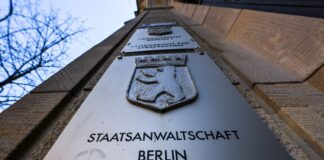 Mutmaßlich korrupt: Staatsanwaltschaft klagt Polizisten an Die Berliner Staatsanwaltschaft hat Anzeige gegen einen Polizisten erlassen. (Archivbild)