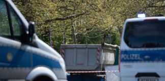 Der Lastwagen wollte laut Polizei in der Neuköllner Straße rechts abbiegen. 