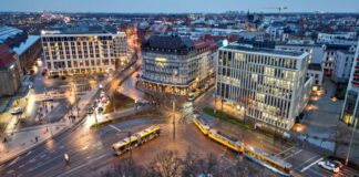 Revo-Insolvenz: Gute Chancen auf Rettung der meisten Hotels Auch das Hyperion Hotel (links im Bild) in Leipzig gehört der Revo-Hospitality-Gruppe.
