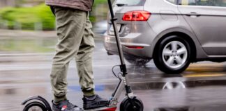 Erneut gab es einen schweren Unfall mit einem E-Scooter in Berlin. 