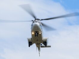 Bundeswehr übt Evakuierung von Regierungsmitgliedern Der weiße Hubschrauber der Flugbereitschaft war am Samstag wegen einer Übung der Luftwaffe häufig über der Bundeshauptstadt zu sehen. (Archivfoto)