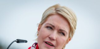 Schwesig fordert Bund-Länder-Gipfel mit Wirtschaft Schwesig fordert Entlastungen für Bürger und Betriebe. (Archivbild)