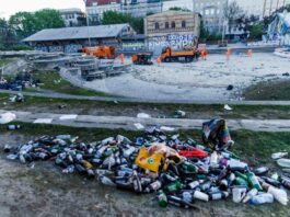 Tonnenweise Müll in Kreuzberg – BSR gegen Glasscherbenflut Nach dem 1. Mai sind Straßen und Parks in Kreuzberg voll Müll.