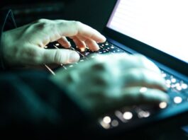 Betrüger locken Ehepaar mit vermeintlichen Börsengewinnen Ein Unbekannter versprach lukrative Wertanlagen - dafür bekam er Zugriff auf den Computer eines Ehepaars – mit fatalen Folgen. (Symbolbild)