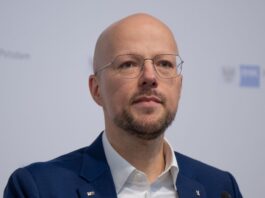 IHK Berlin startet Ausbildung von Fachkräften in Namibia Berlins IHK-Chef Oliver Stietzel warnt vor einer großen Fachkräftelücke in Berlin. (Archivbild)