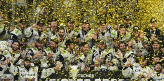 Die Eisbären jubeln über ihren zwölften DEL-Titel - mittendrin Marcel Noebels.