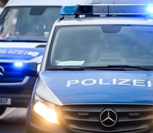 Vermummte protestieren am Bundesrat gegen Abschiebungen Die Polizei nahm die Personalien der Vermummten auf. (Symbolbild)