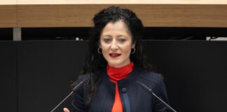 Senatorin: Gleiche Vorgaben gegen Lohndumping in der Region Berlin will das Vergabegesetz für öffentliche Aufträge ändern, um eine bessere Tarifbindung der Unternehmen zu erreichen. (Archivbild)