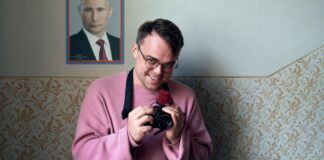 Oscarprämierte Doku erhält weiteren Preis Szene mit Pawel Talankin aus der Doku und dem Oscar-Gewinnerfilm «Ein Nobody gegen Putin». Der Dokumentarfilm ist bis 2030 in der Arte-Mediathek abrufbar. (Handoutfilm)