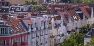 Viele Menschen leben in Berlin und Brandenburg allein In der Hälfte der Berliner Haushalte leben die Menschen allein. (Symbolbild)