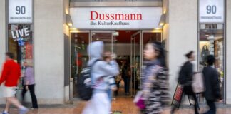 Dussmann mit Rekordumsatz und neue Pläne fürs Kulturkaufhaus Das Kulturkaufhaus Dussmann in der Friedrichstraße ist auch wirtschaftlich erfolgreich. (Archivfoto)