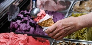 Bei der Berliner Gelato Week werden ungewöhnliche Eiskreationen präsentiert. (Archiv)