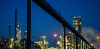 Die den Nordosten Deutschlands mit Treibstoff versorgende PCK Schwedt wird ab Mai nicht mehr auf kasachisches Öl aus der Pipeline Druschba zurückgreifen können. (Archivbild)
