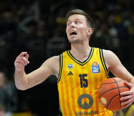 Alba Berlin erzwingt gegen Vechta fünftes Entscheidungsspiel Spielmacher Martin Hermannsson war in Vechta bester Alba-Schütze (Archivbild)