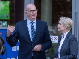 Schwesig und Woidke fordern Stärkung der Wirtschaft Die Regierungschefs von Brandenburg und Mecklenburg-Vorpommern, Dietmar Woidke und Manuela Schwesig (beide SPD), halten schnelle Reformen und Entlastungen für nötig. (Archivbild)