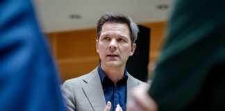 Krach: Müssen besser in den Arbeitsmarkt integrieren Steffen Krach ist SPD-Spitzenkandidat. (Archivbild)