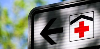 Brandenburgs Kliniken: Weitere Schließungen denkbar Acht von zehn Krankenhäusern in Brandenburg schreiben nach Angaben des Gesundheitsministeriums rote Zahlen. In Ludwigsfelde schließt nun die Kinderklinik. (Symbolbild)