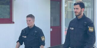 Bayerische Ermittler durchsuchten das weitläufige Grundstück am Dienstagmorgen.
