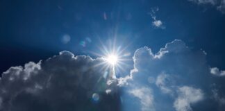 Die Sonne löst in den kommenden Tagen zunehmend die Wolken ab. (Symbolbild)
