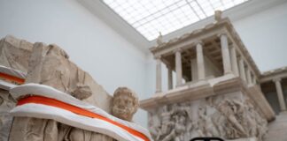 Der Pergamonaltar soll im Juni 2027 wieder besichtigt werden können. (Archivbild)