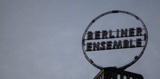 Eröffnet wird die Saison mit Peter Handkes «Schnee von gestern, Schnee von morgen». (Archivbild)